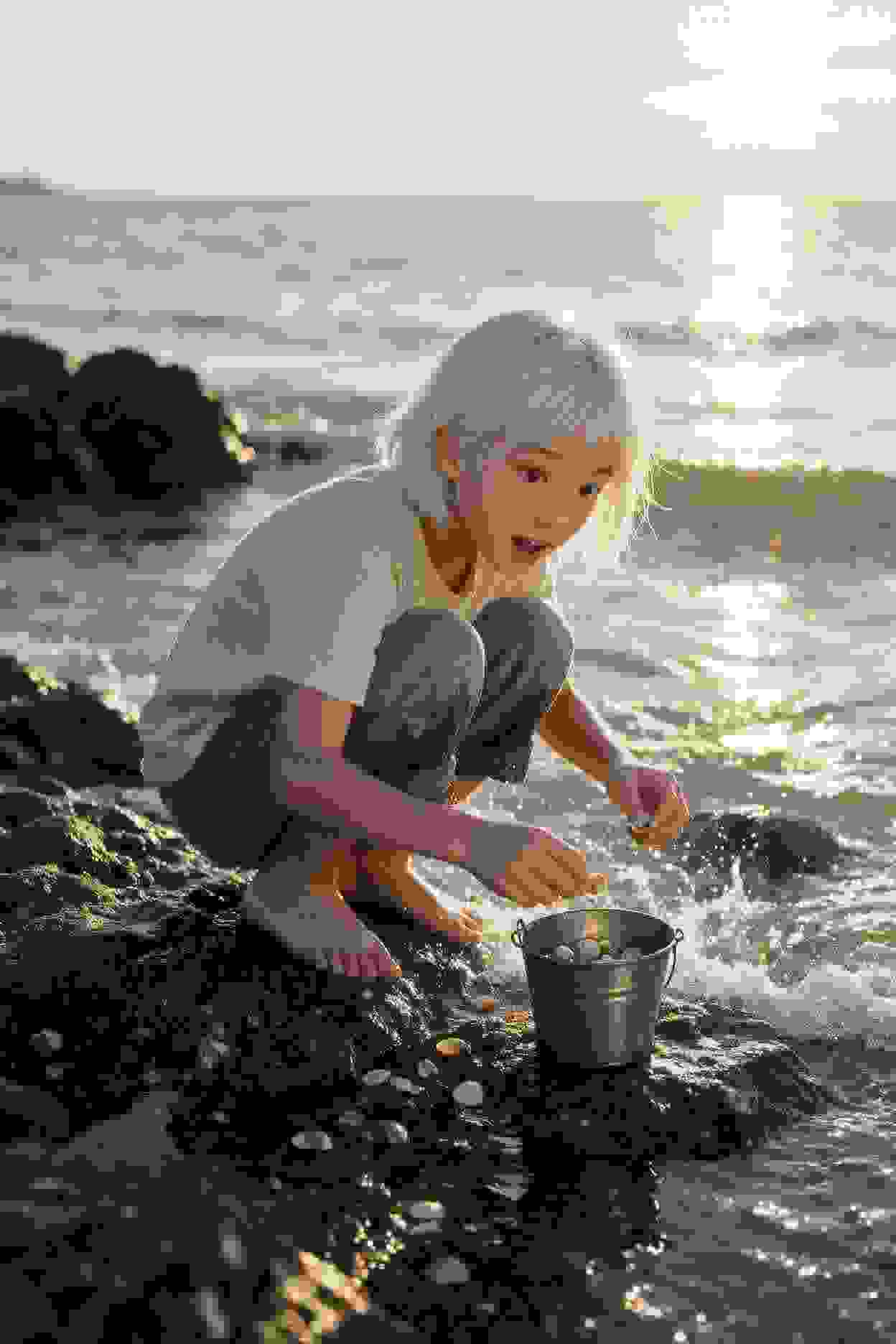 暗潮涌动